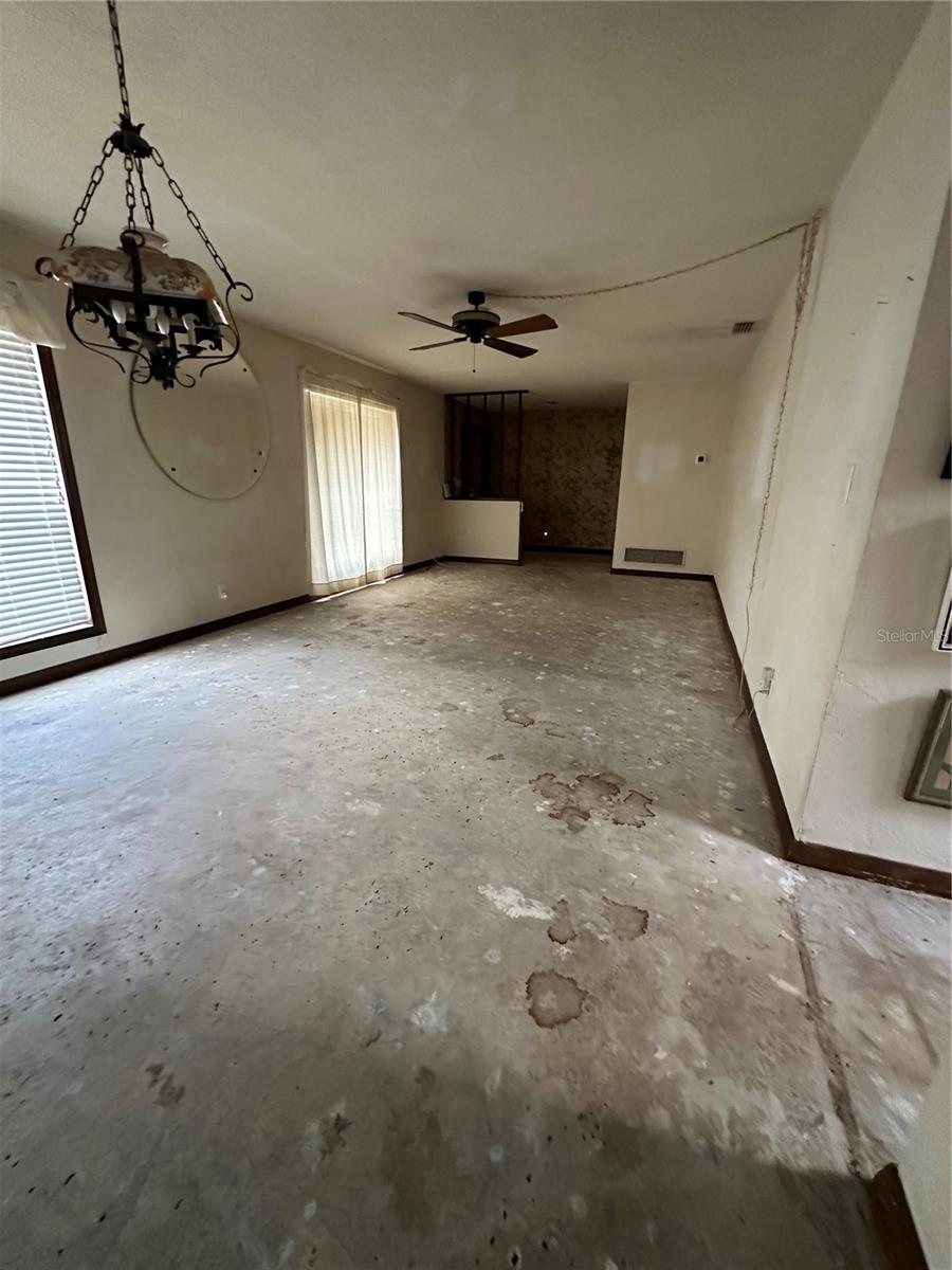 131 LAKE CHARLES RD #23, DELAND, FL, 32724