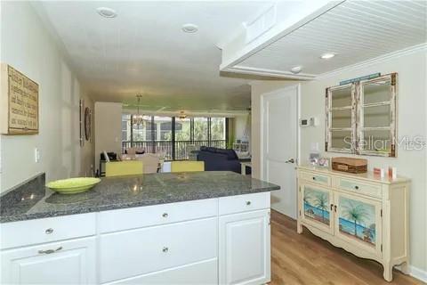 8710 MIDNIGHT PASS RD #205, SARASOTA, FL, 34242