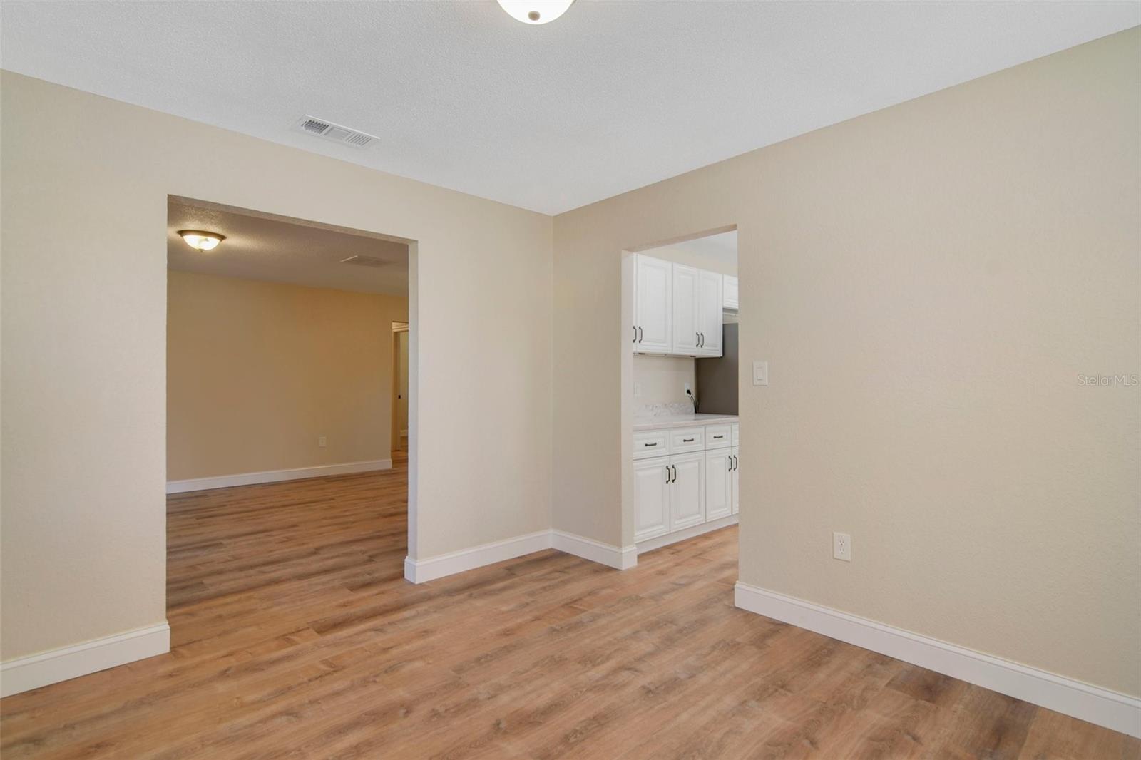 1933 CORNELIA DR, EUSTIS, FL, 32726