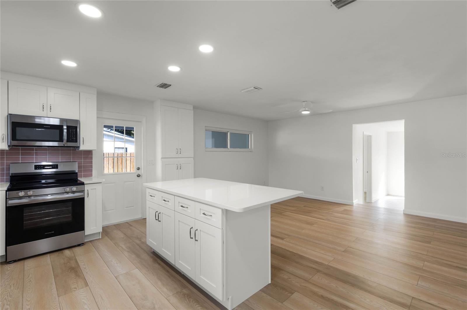 201 N EDGEMON AVE, WINTER SPRINGS, FL, 32708