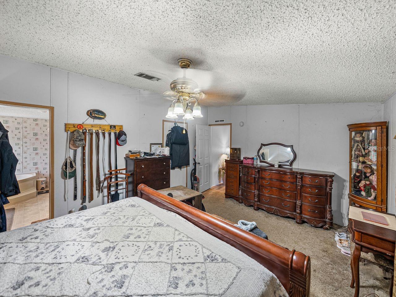 11404 LITHIA PINECREST RD, LITHIA, FL, 33547