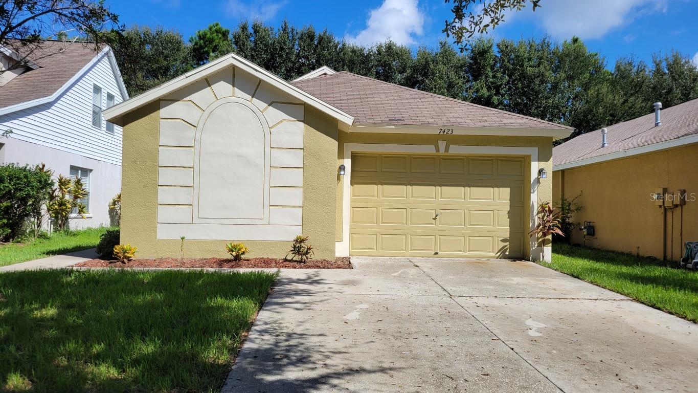 7423 OXFORD GARDEN CIR, APOLLO BEACH, FL, 33572