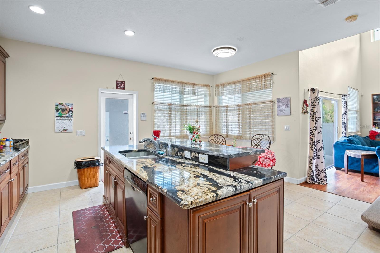 3809 SUN DEW DR, ORLANDO, FL, 32828