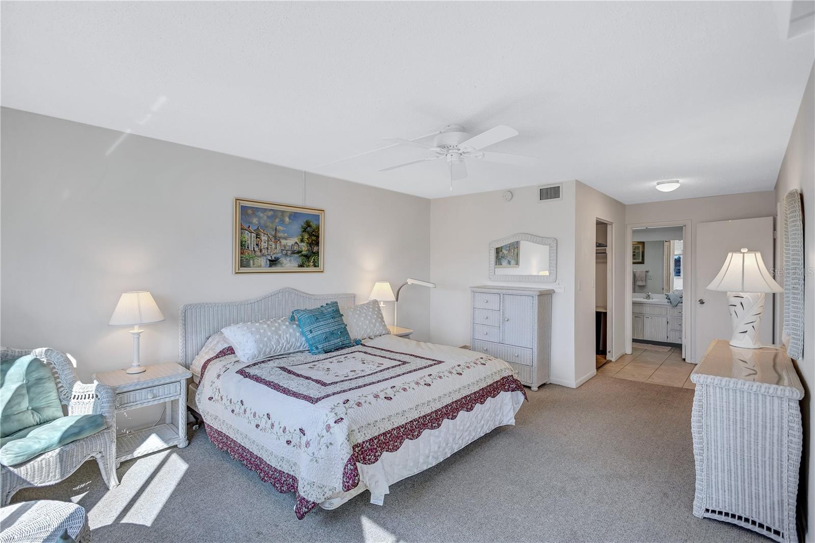 19029 US HIGHWAY 19 N #9-301, CLEARWATER, FL, 33764