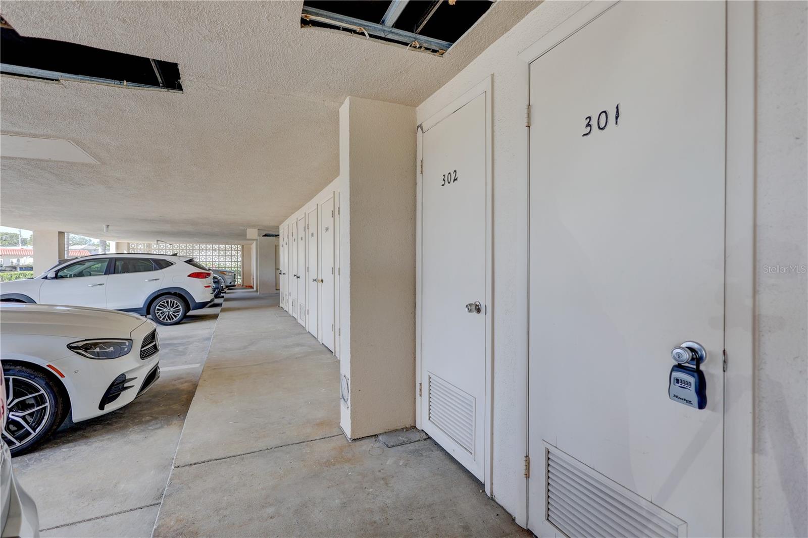 19029 US HIGHWAY 19 N #9-301, CLEARWATER, FL, 33764