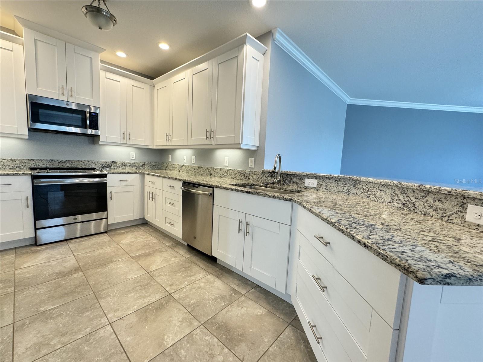 3404 79TH STREET CIR W #203, BRADENTON, FL, 34209