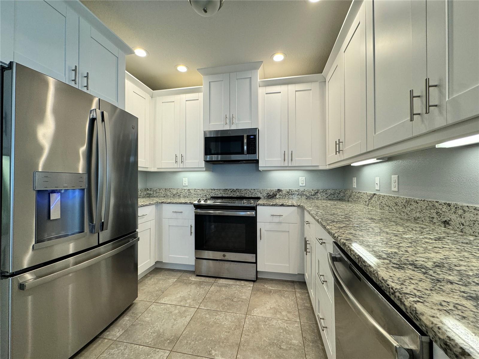 3404 79TH STREET CIR W #203, BRADENTON, FL, 34209