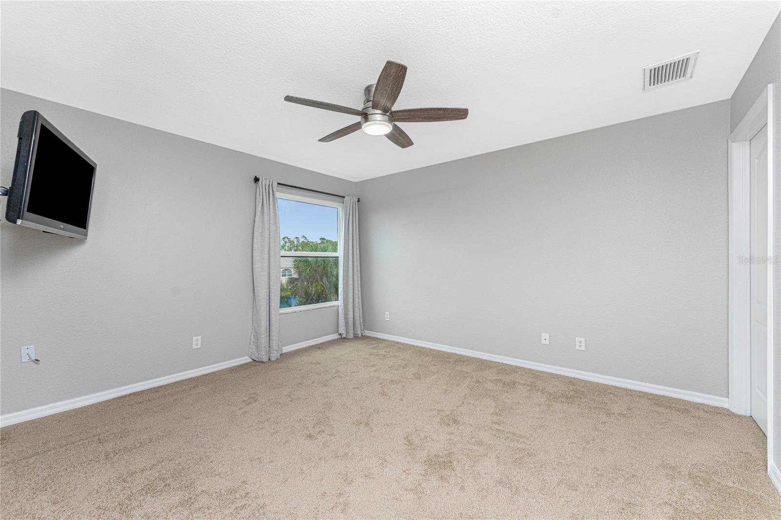 15064 HENNIPEN CIR, PORT CHARLOTTE, FL, 33981