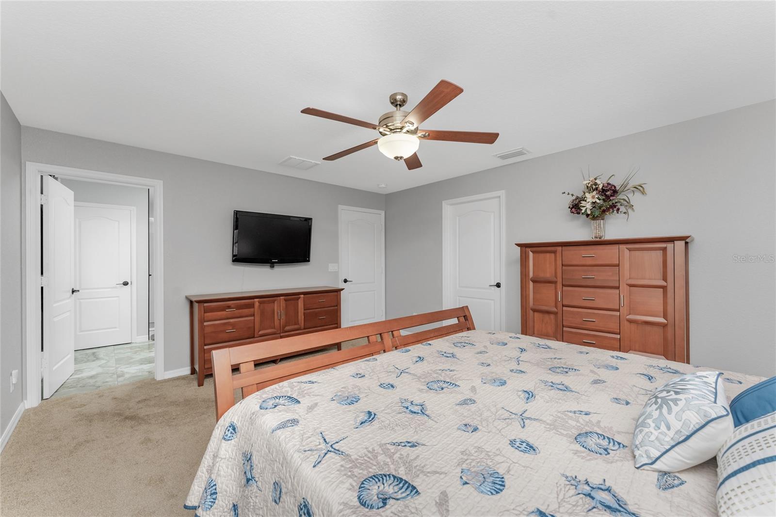 15064 HENNIPEN CIR, PORT CHARLOTTE, FL, 33981
