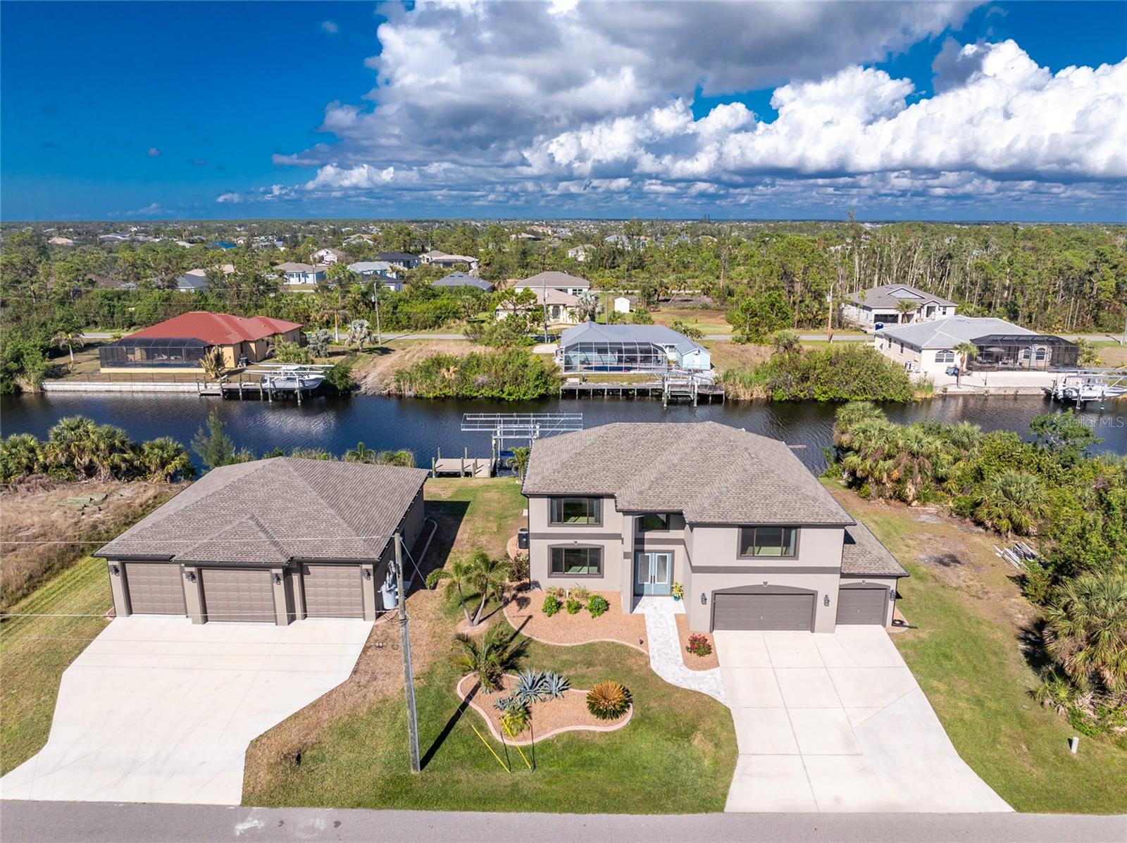 15064 HENNIPEN CIR, PORT CHARLOTTE, FL, 33981