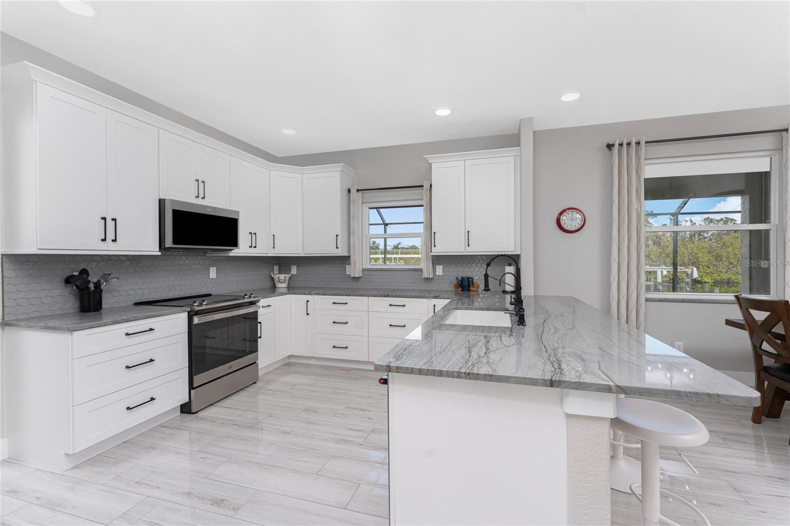 15064 HENNIPEN CIR, PORT CHARLOTTE, FL, 33981
