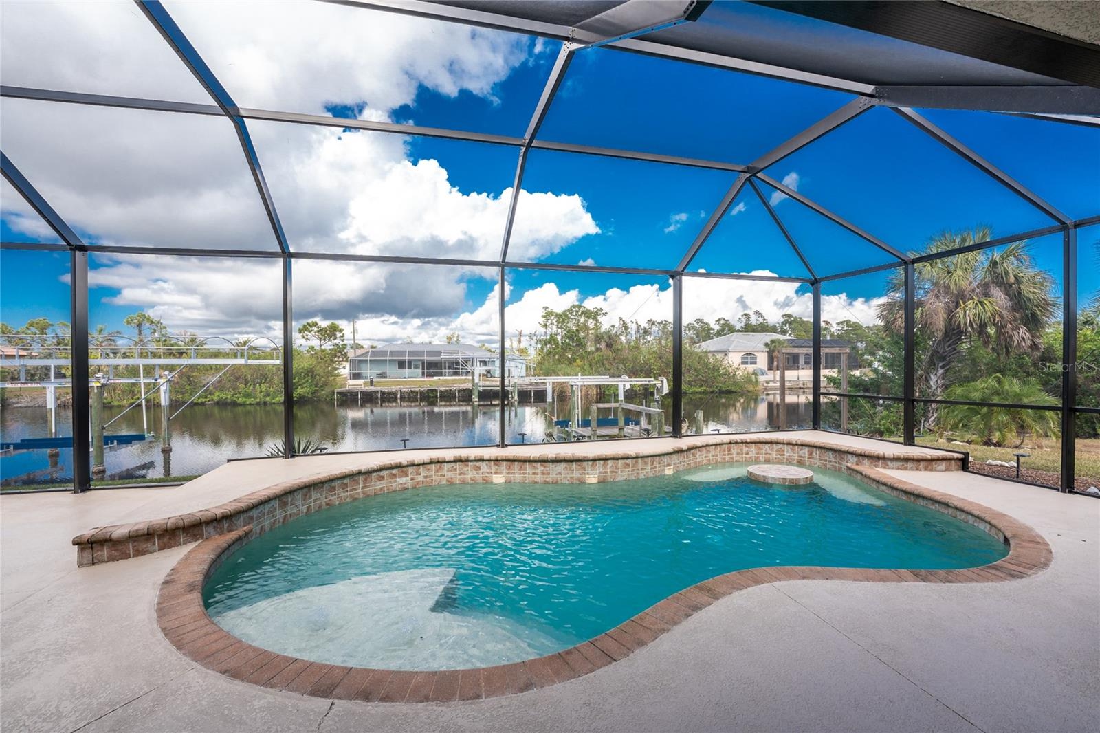 15064 HENNIPEN CIR, PORT CHARLOTTE, FL, 33981