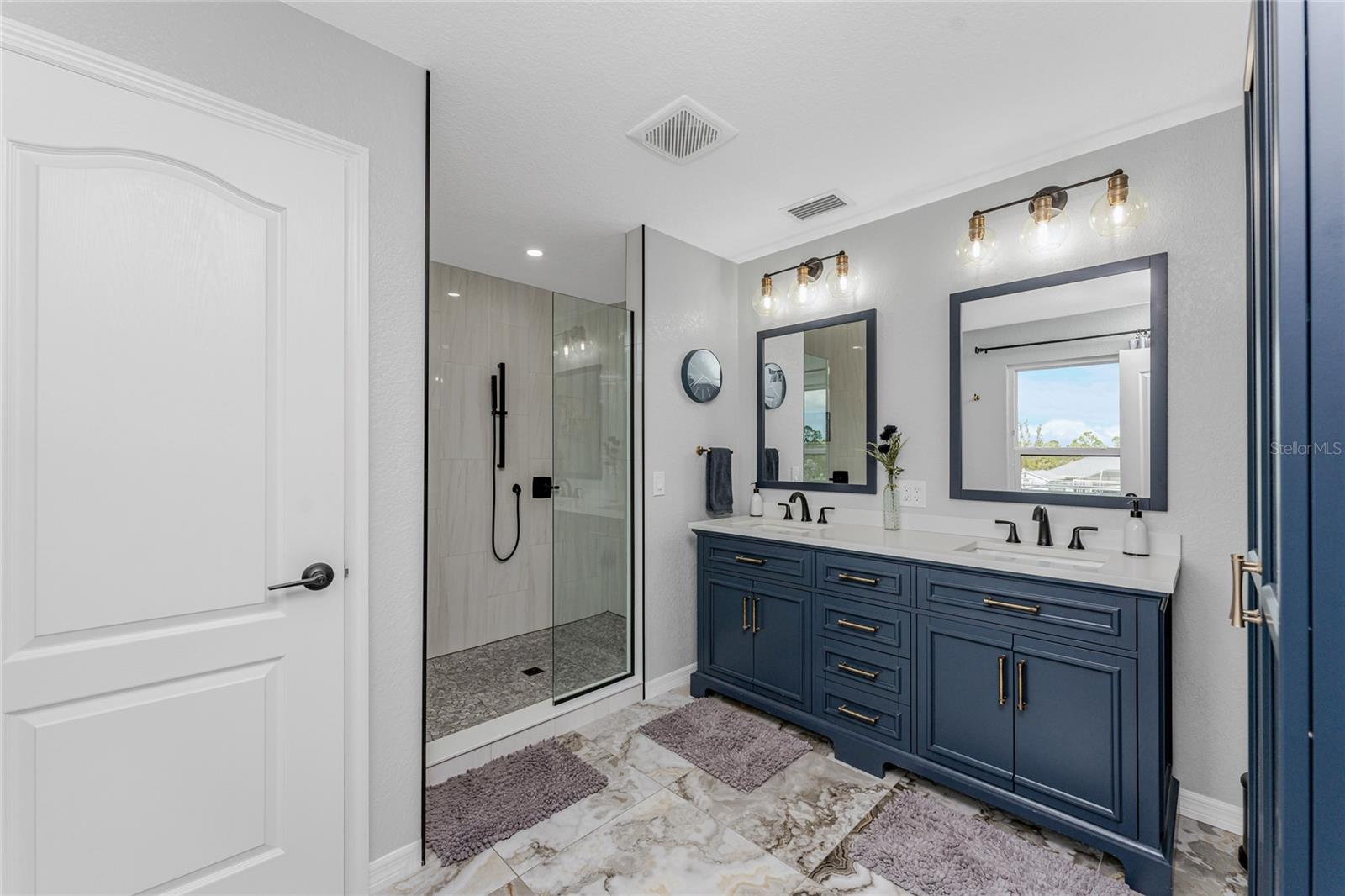 15064 HENNIPEN CIR, PORT CHARLOTTE, FL, 33981