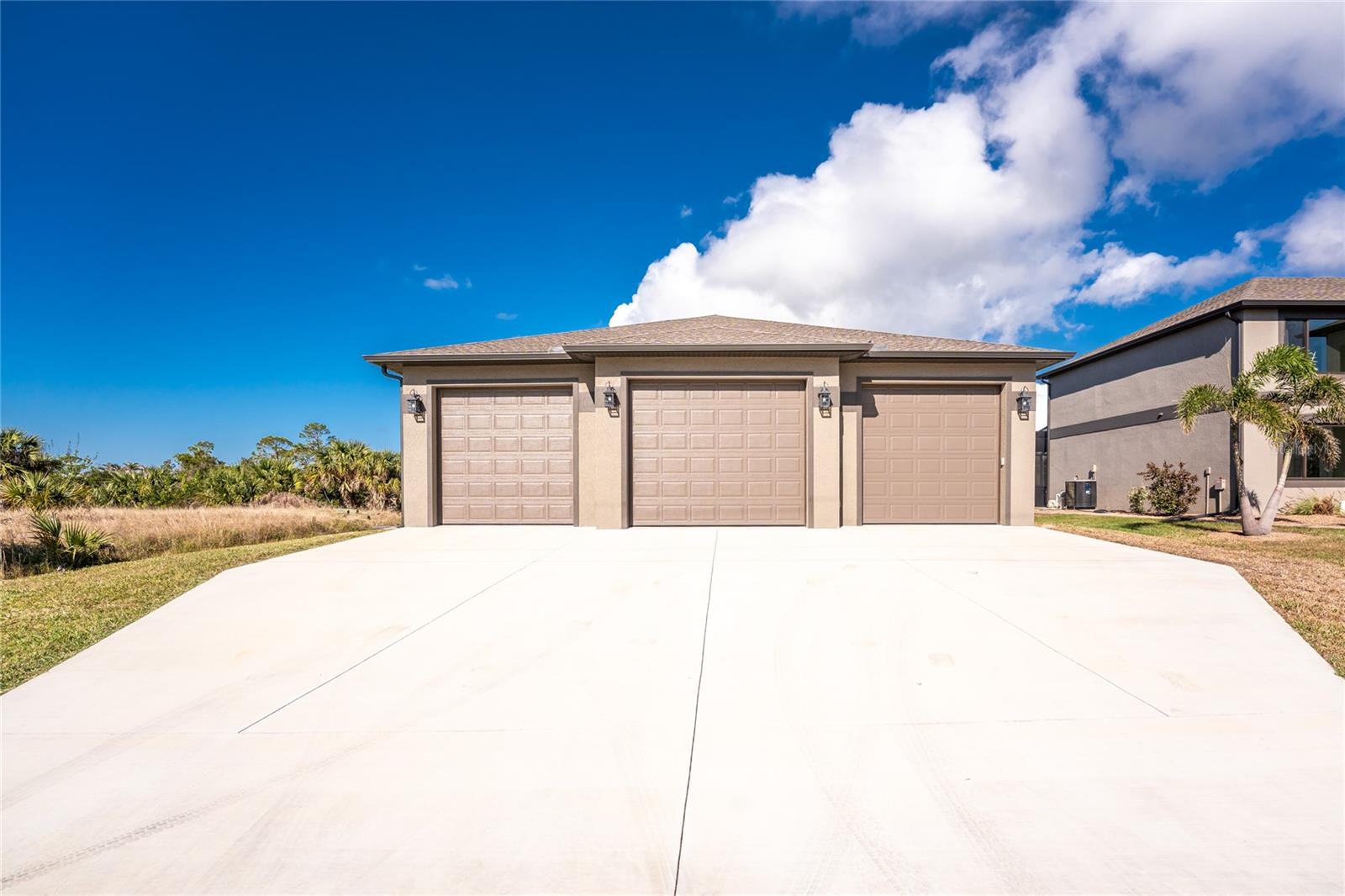 15064 HENNIPEN CIR, PORT CHARLOTTE, FL, 33981