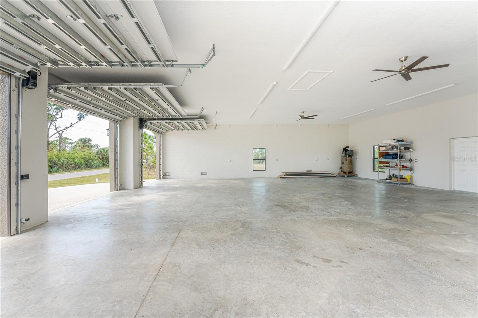 15064 HENNIPEN CIR, PORT CHARLOTTE, FL, 33981