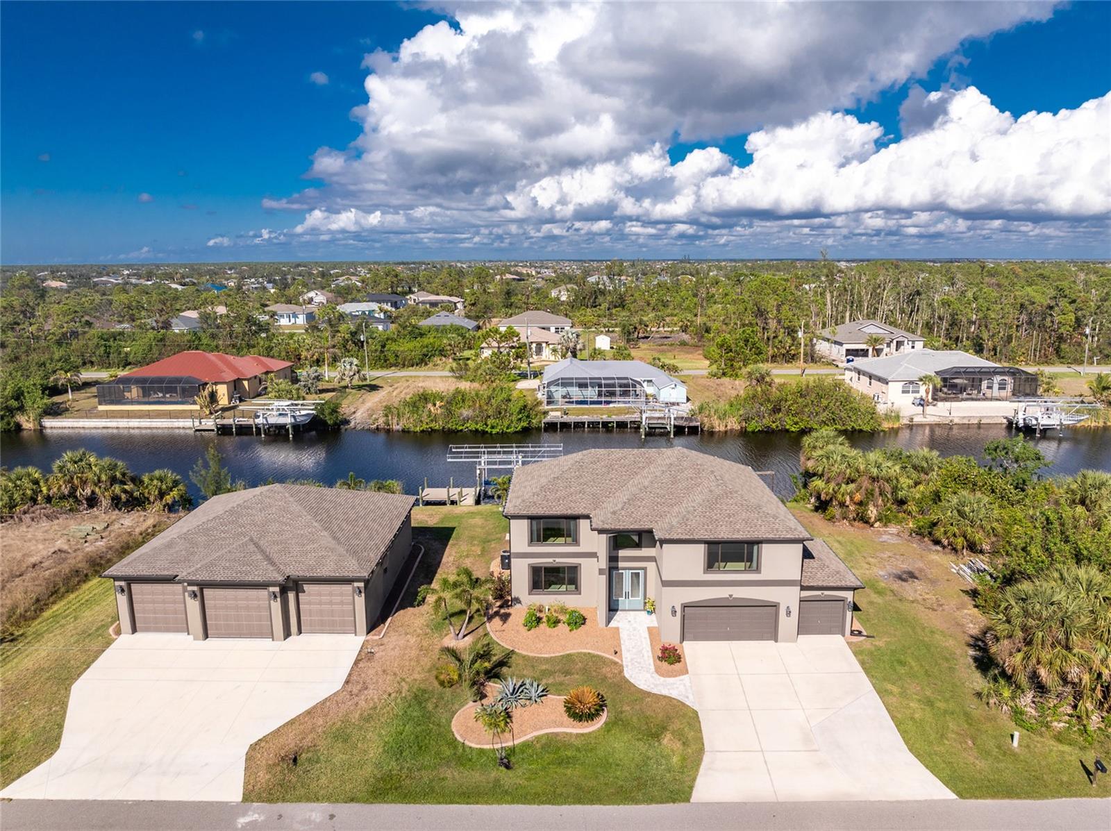 15064 HENNIPEN CIR, PORT CHARLOTTE, FL, 33981