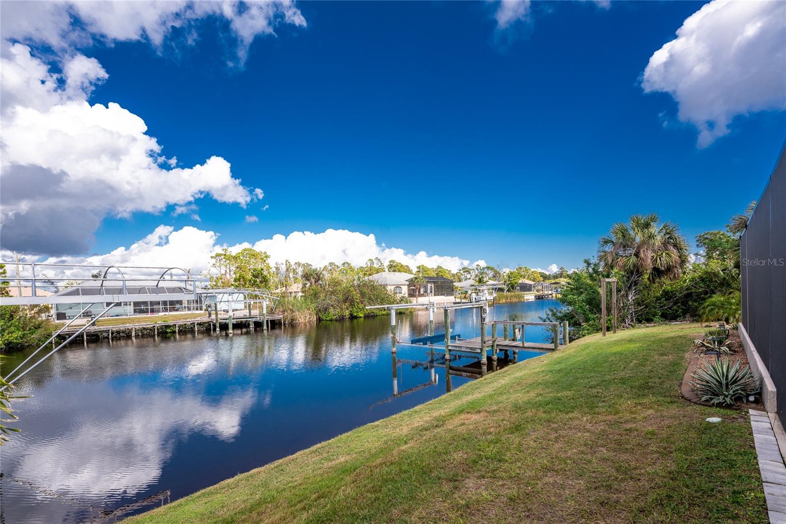 15064 HENNIPEN CIR, PORT CHARLOTTE, FL, 33981