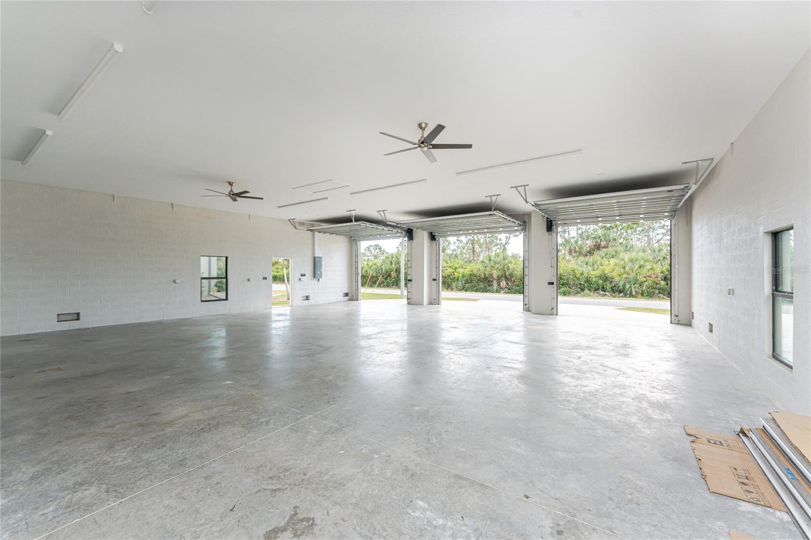 15064 HENNIPEN CIR, PORT CHARLOTTE, FL, 33981