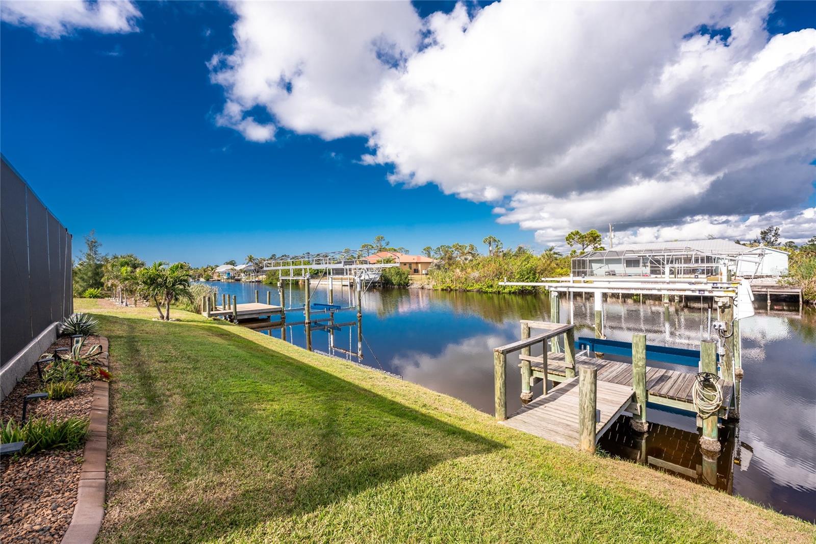 15064 HENNIPEN CIR, PORT CHARLOTTE, FL, 33981
