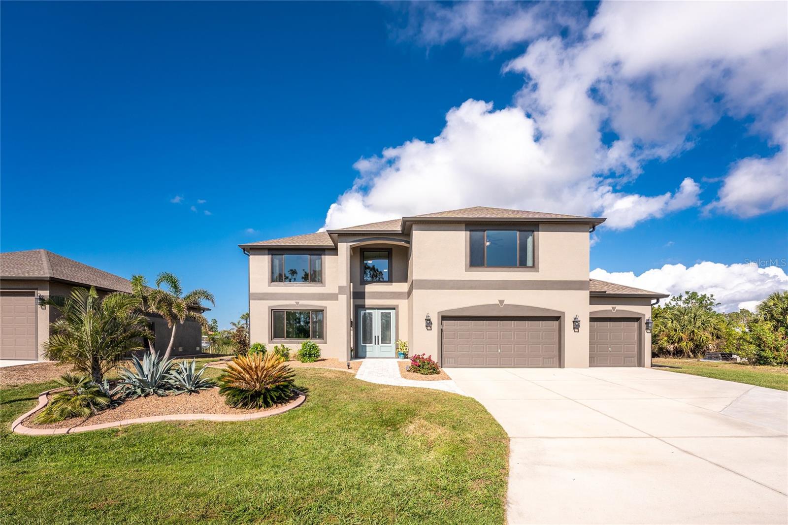 15064 HENNIPEN CIR, PORT CHARLOTTE, FL, 33981