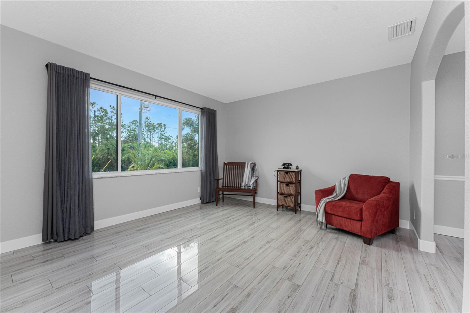15064 HENNIPEN CIR, PORT CHARLOTTE, FL, 33981