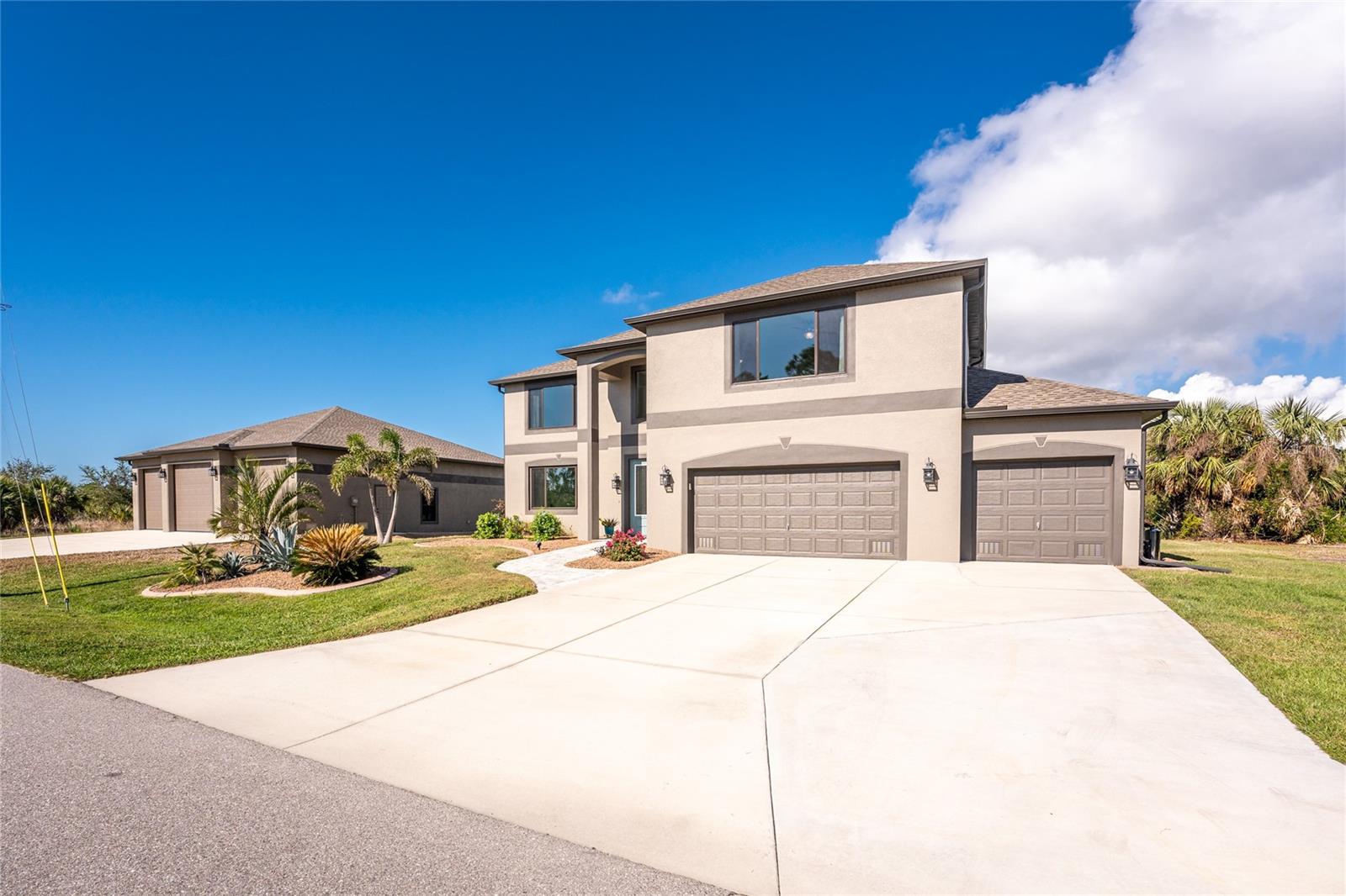 15064 HENNIPEN CIR, PORT CHARLOTTE, FL, 33981