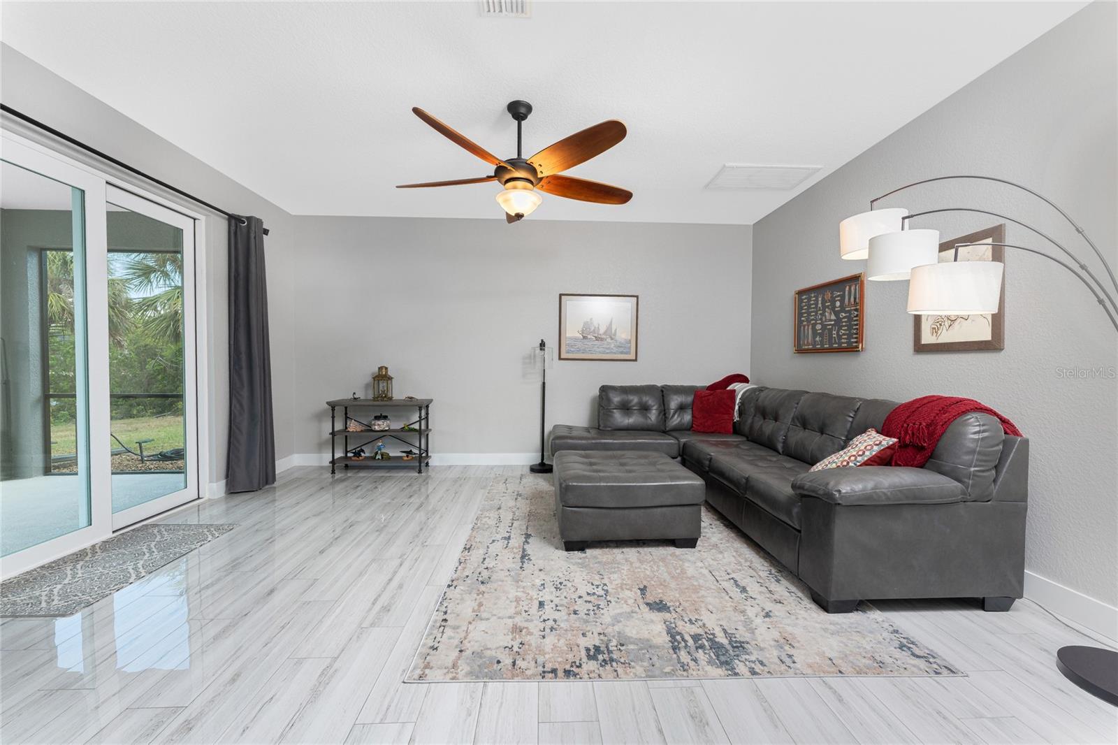 15064 HENNIPEN CIR, PORT CHARLOTTE, FL, 33981