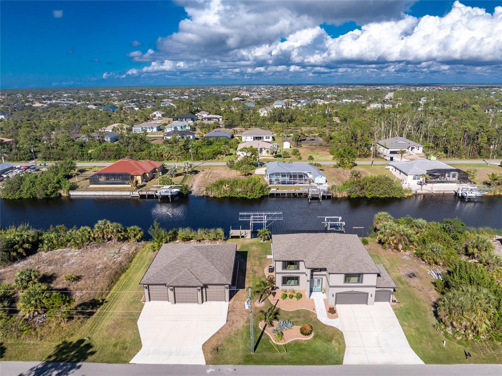 15064 HENNIPEN CIR, PORT CHARLOTTE, FL, 33981