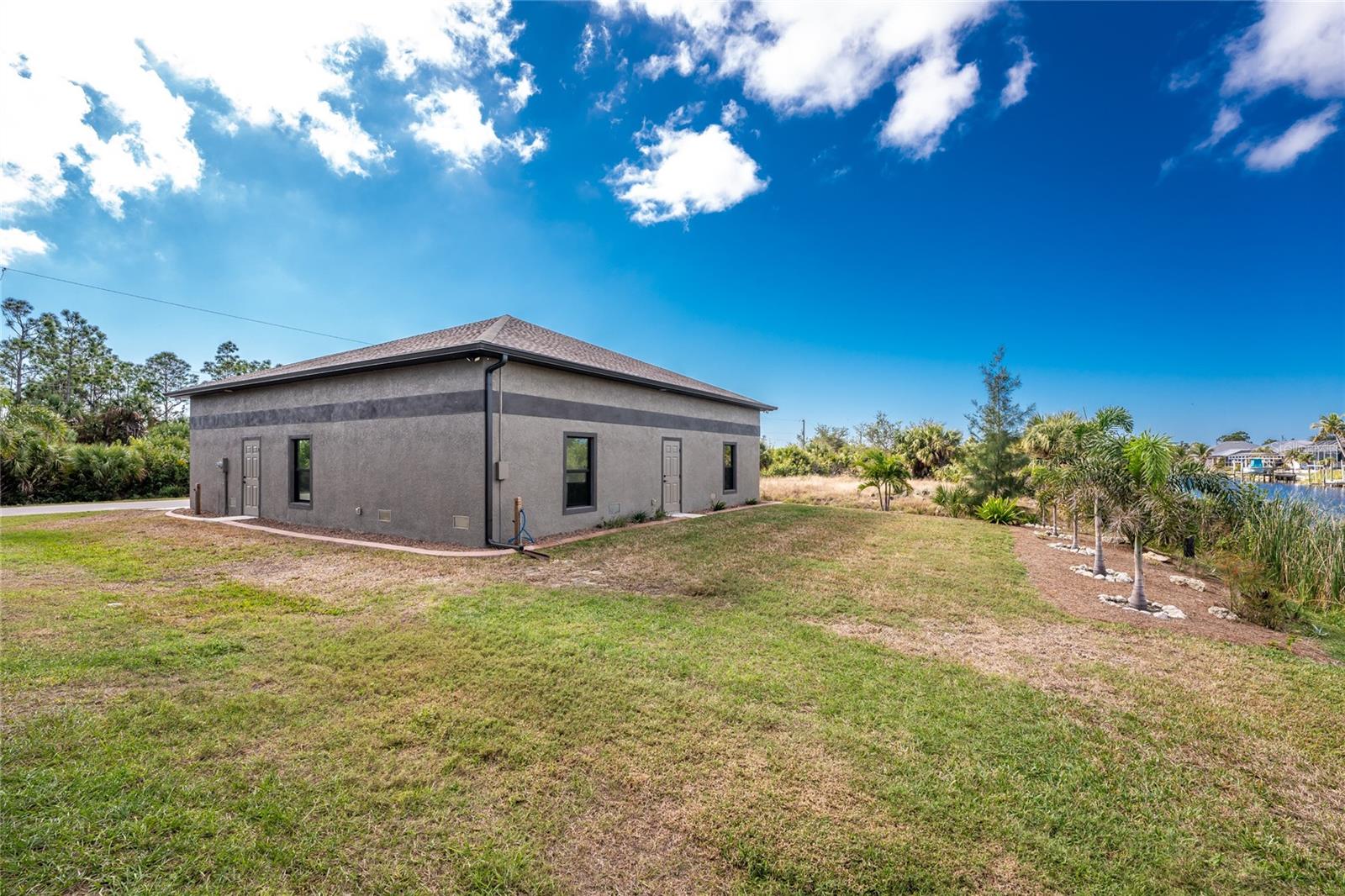 15064 HENNIPEN CIR, PORT CHARLOTTE, FL, 33981