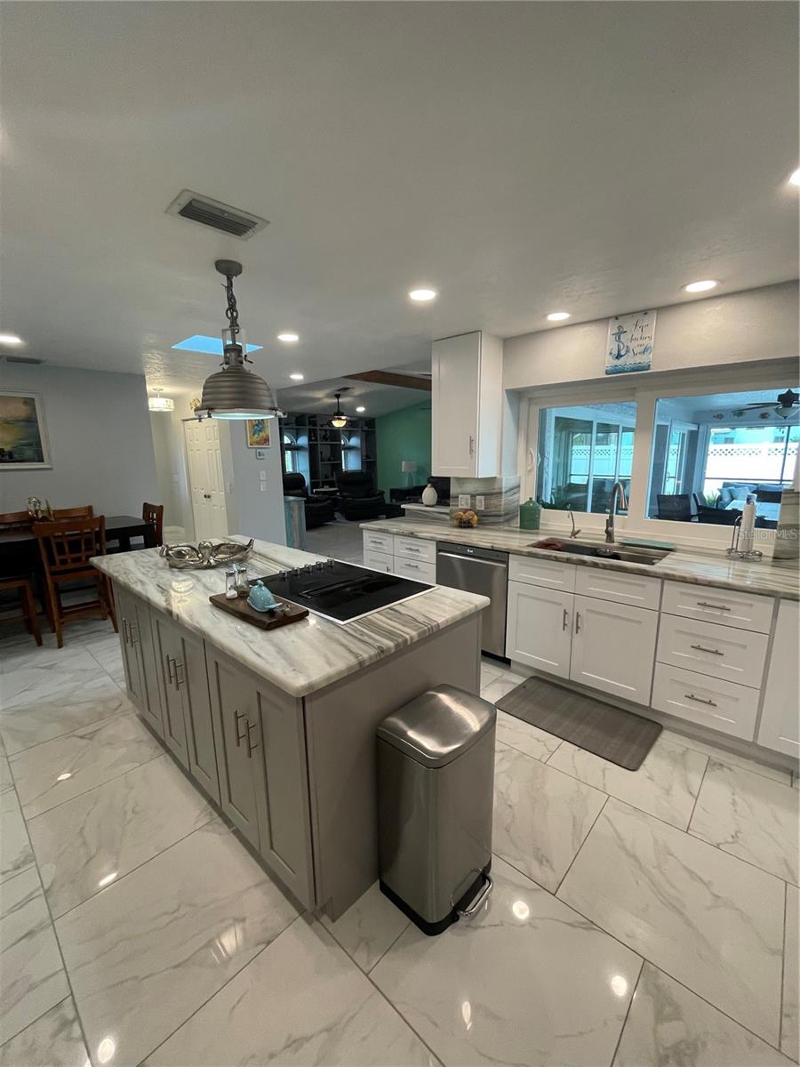 302 STRASBURG DR, PORT CHARLOTTE, FL, 33954