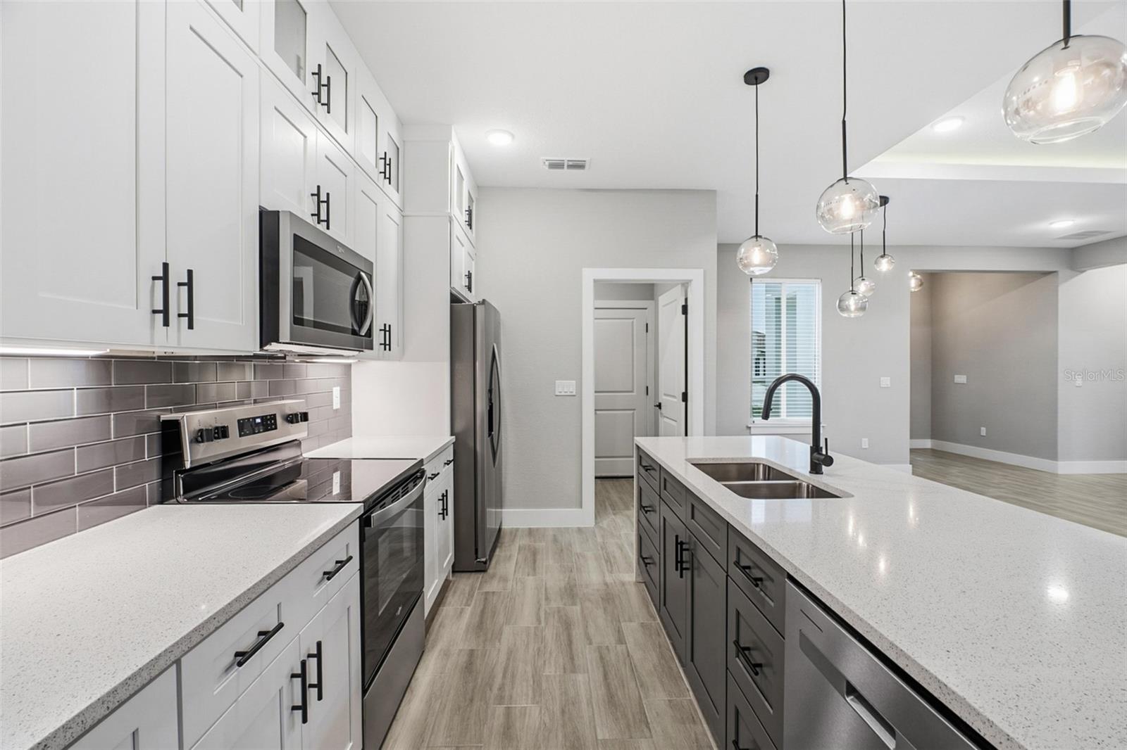 24510 KINGSWAY CIR, PUNTA GORDA, FL, 33983