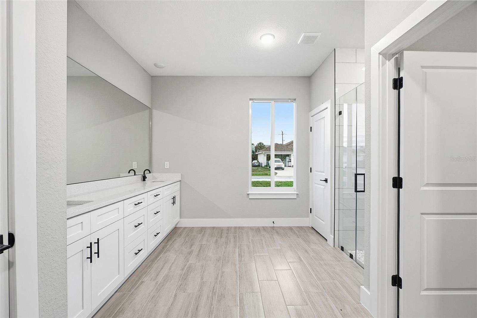 24510 KINGSWAY CIR, PUNTA GORDA, FL, 33983