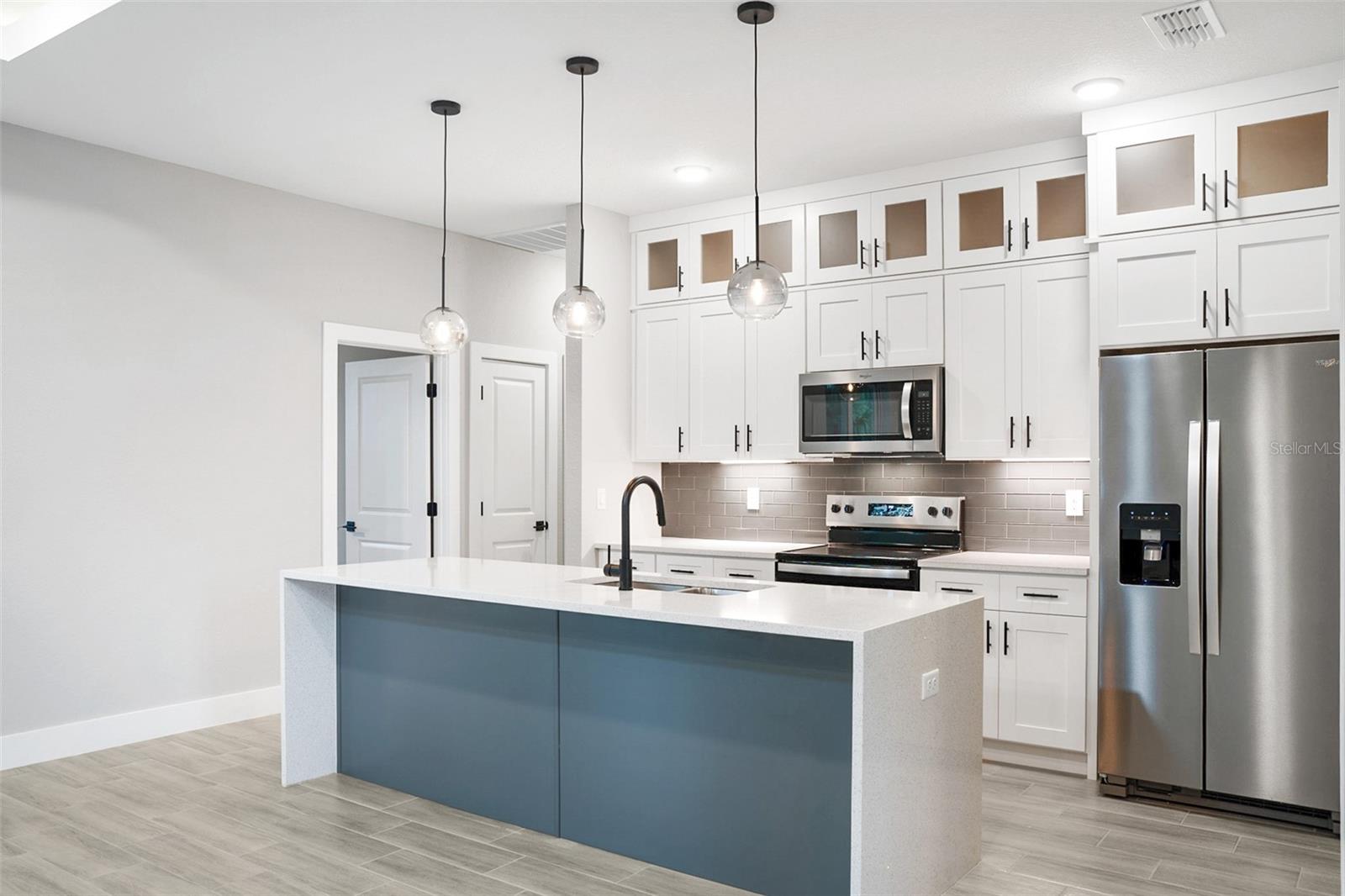 24510 KINGSWAY CIR, PUNTA GORDA, FL, 33983