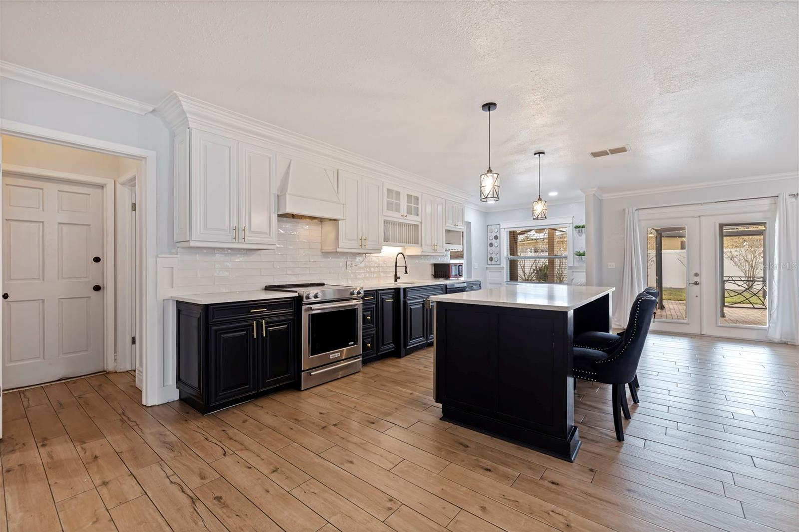 2790 PINELLAS POINT DR S, ST PETERSBURG, FL, 33712