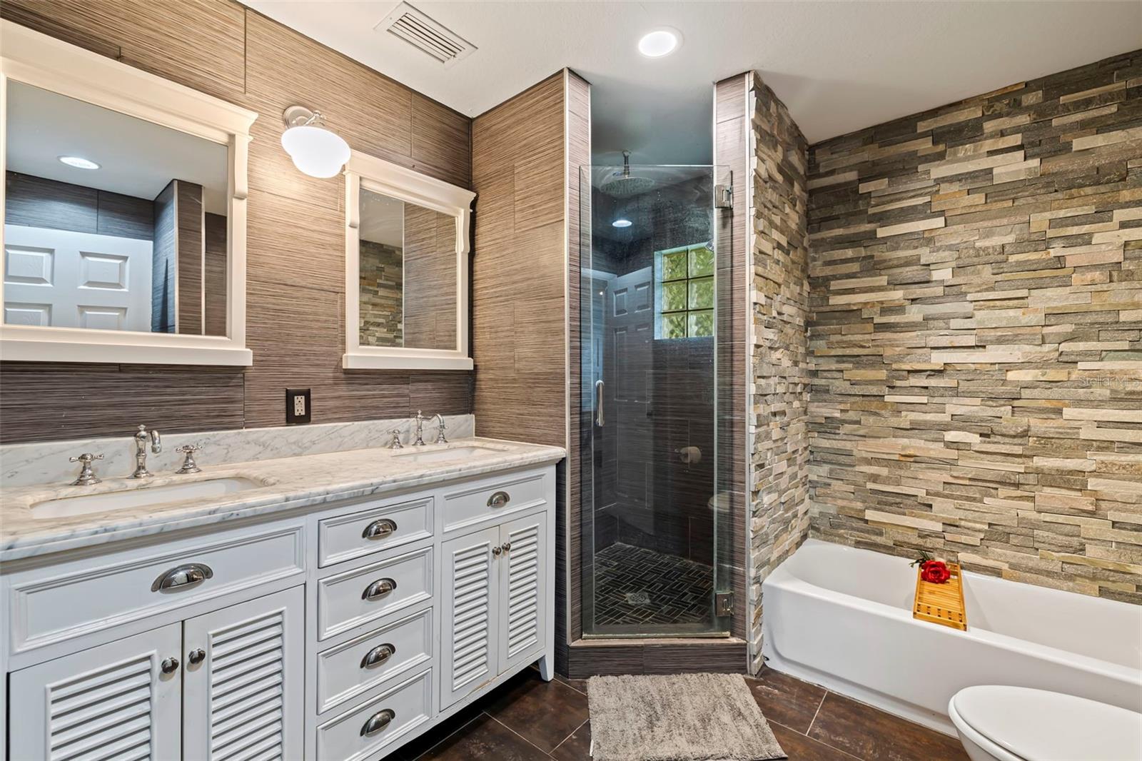 2790 PINELLAS POINT DR S, ST PETERSBURG, FL, 33712