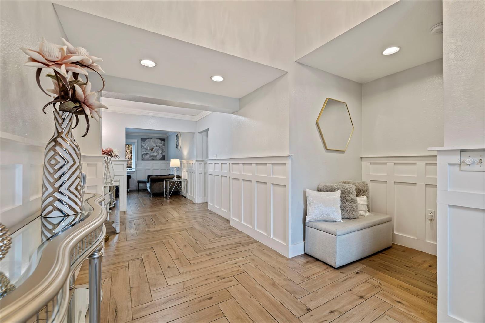 2790 PINELLAS POINT DR S, ST PETERSBURG, FL, 33712