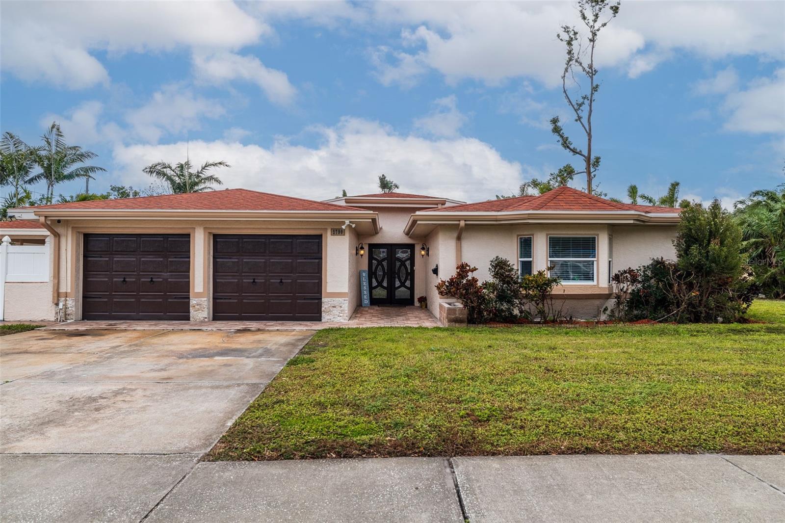 2790 PINELLAS POINT DR S, ST PETERSBURG, FL, 33712