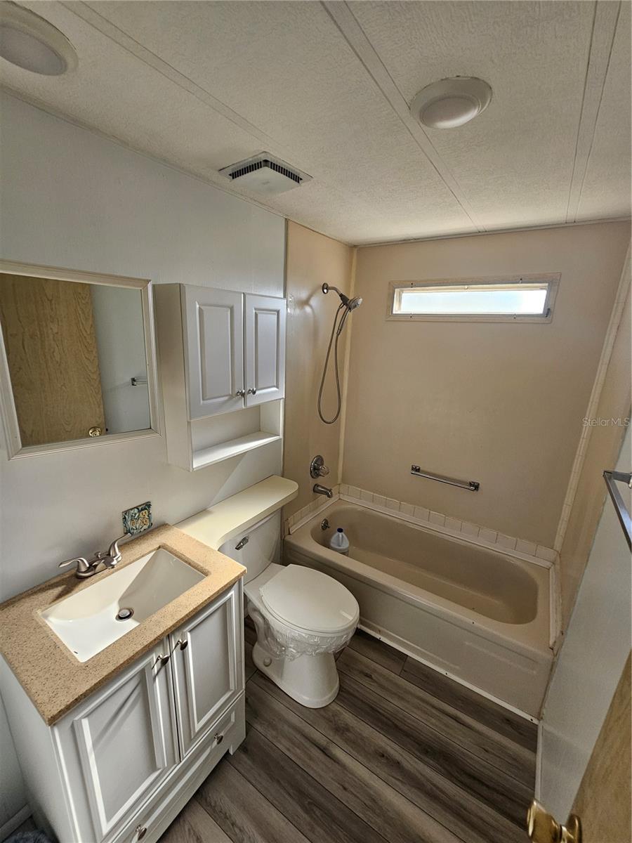 G5090799 Property Photo