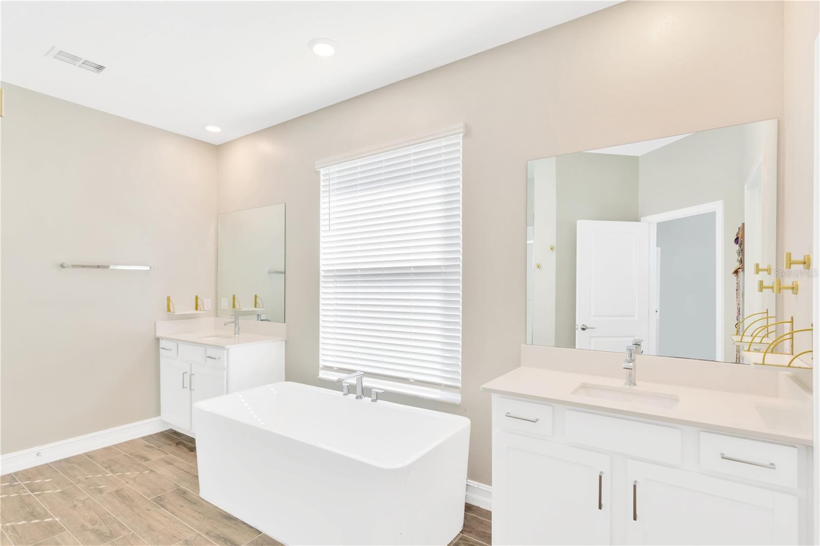21680 VIOLET PERIWINKLE DR, LAND O LAKES, FL, 34637