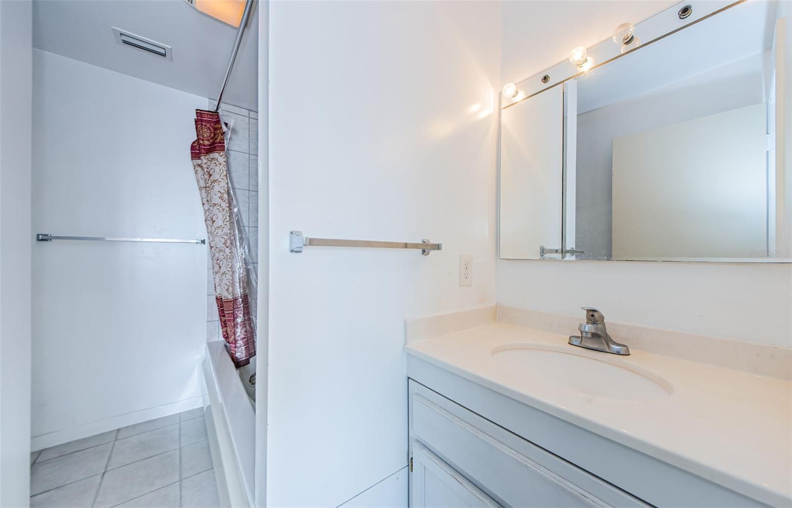 433 S PAULA DR #17, DUNEDIN, FL, 34698