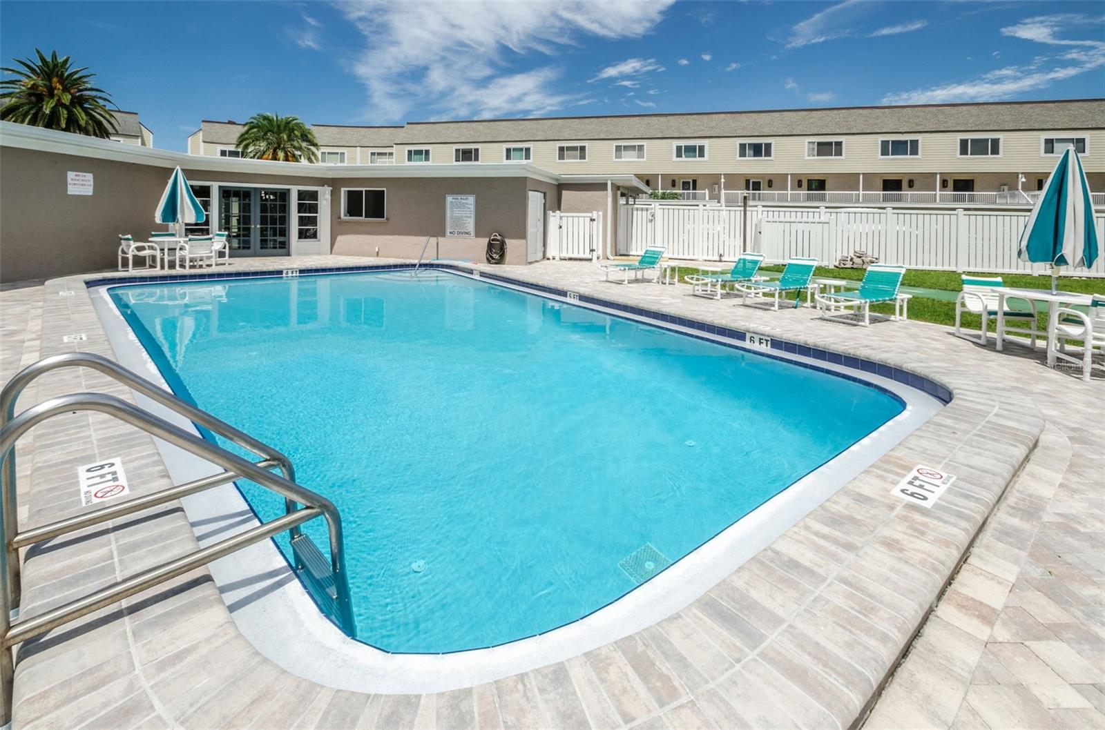 433 S PAULA DR #17, DUNEDIN, FL, 34698