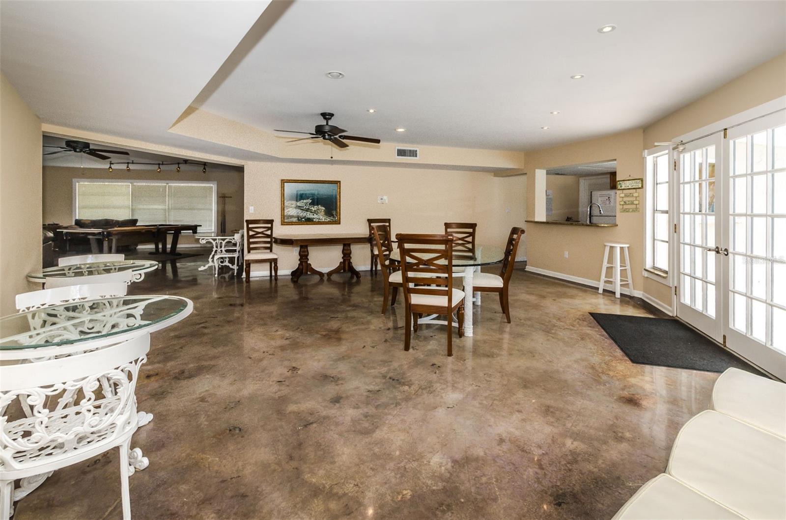 433 S PAULA DR #17, DUNEDIN, FL, 34698