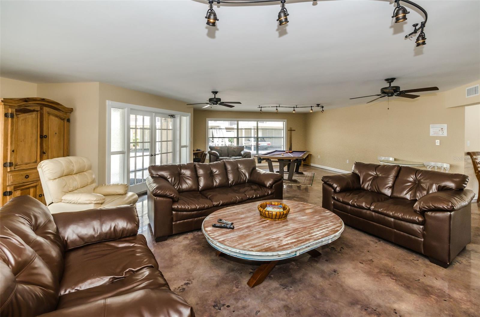 433 S PAULA DR #17, DUNEDIN, FL, 34698