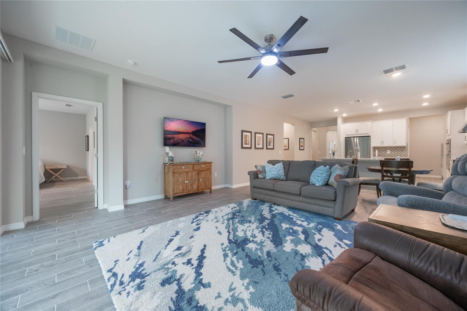 1020 LAKESIDE ESTATES DR, APOPKA, FL, 32703