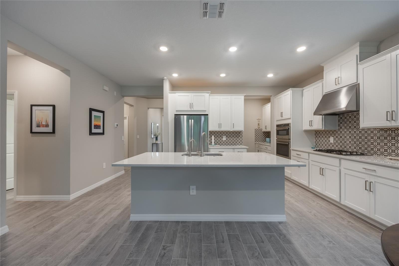 1020 LAKESIDE ESTATES DR, APOPKA, FL, 32703