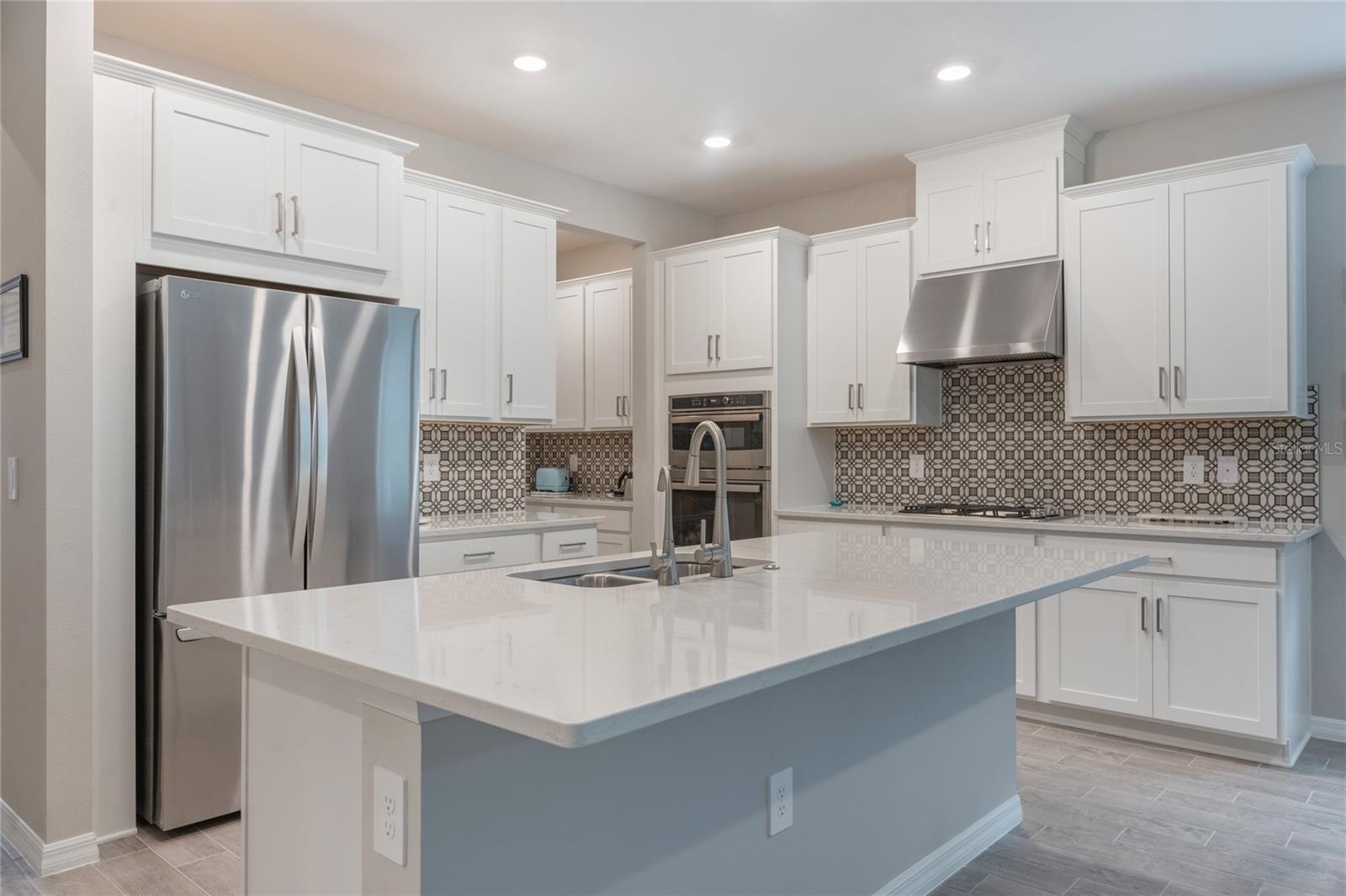 1020 LAKESIDE ESTATES DR, APOPKA, FL, 32703