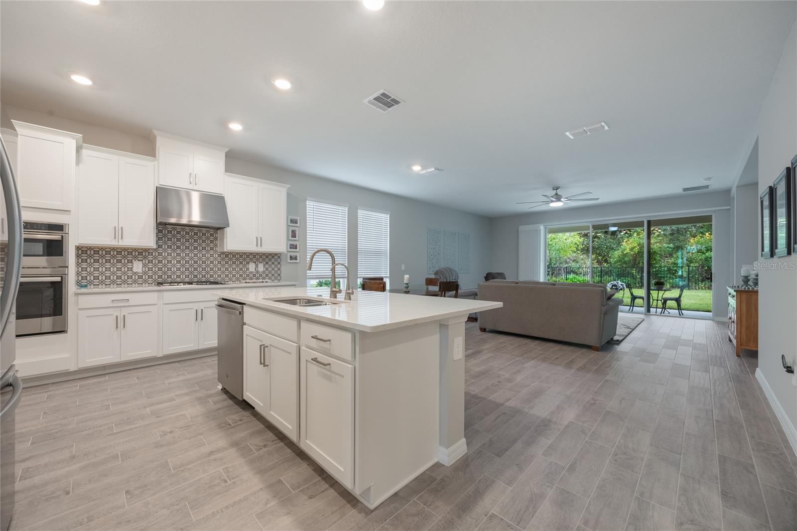1020 LAKESIDE ESTATES DR, APOPKA, FL, 32703