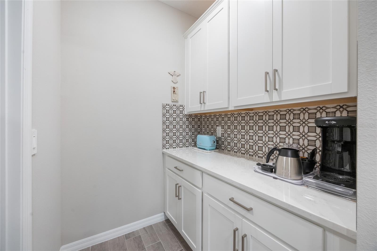 1020 LAKESIDE ESTATES DR, APOPKA, FL, 32703