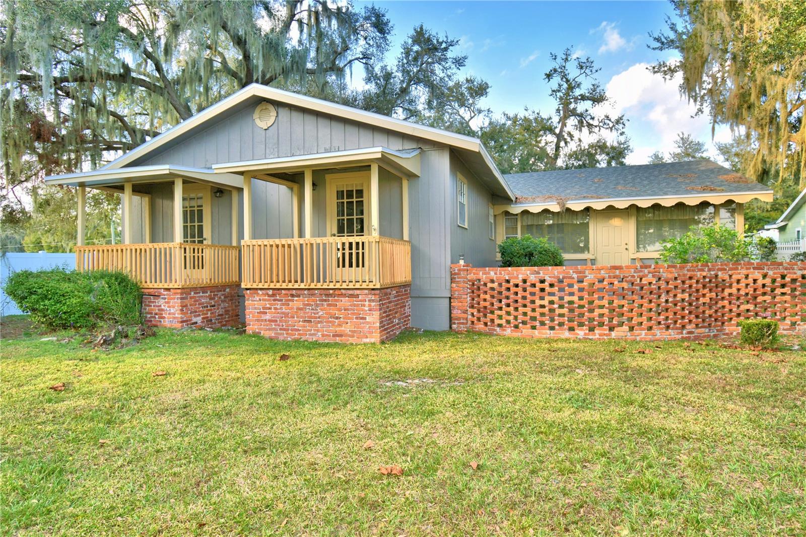 2036 LAKE ARIANA BLVD, AUBURNDALE, FL, 33823