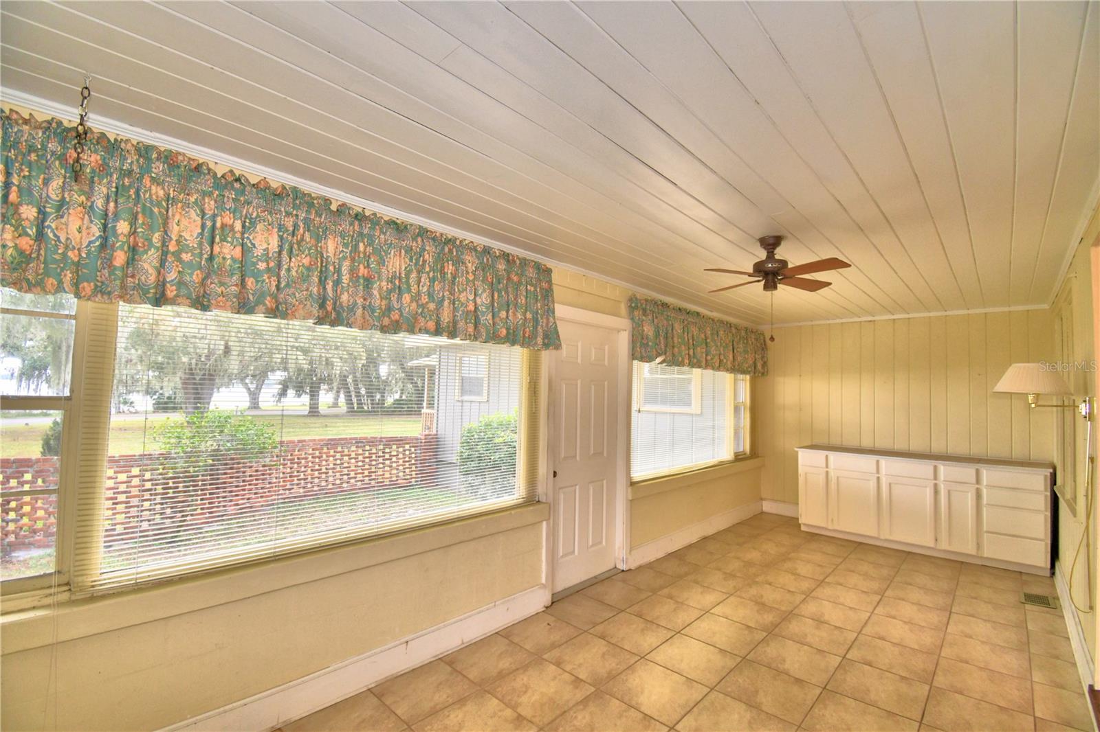 2036 LAKE ARIANA BLVD, AUBURNDALE, FL, 33823